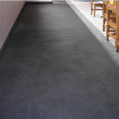 restaurant before cleaning